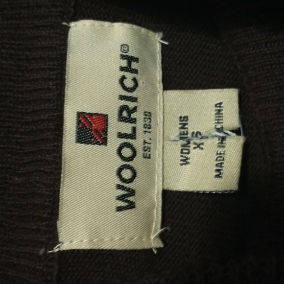 Woolrich woman's size XS long sleeve knit pullover sweaters w logo, plea… - Picture 4 of 16